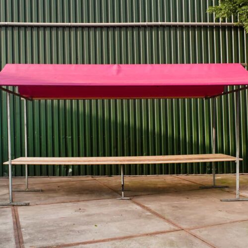 Houten marktkraam van 4 meter breed met rose zeil – De Zwart Marktkramen