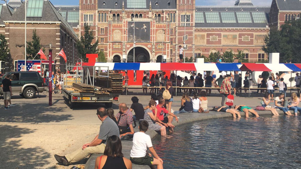 marktkraam voor Rijksmuseum Amsterdam